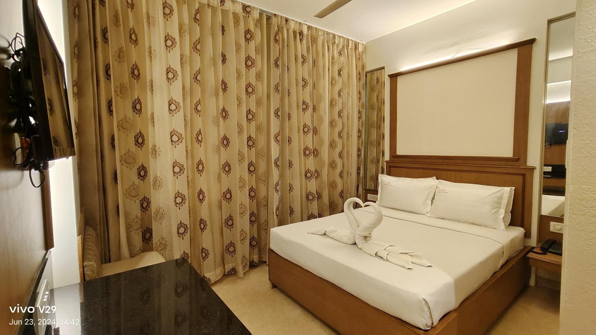 Hotel Roopa Майсуру Екстер'єр фото